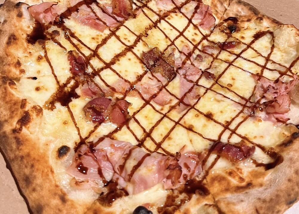 Ric's classic woodfired pizza